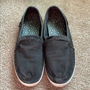Sanuk Slip on shoes